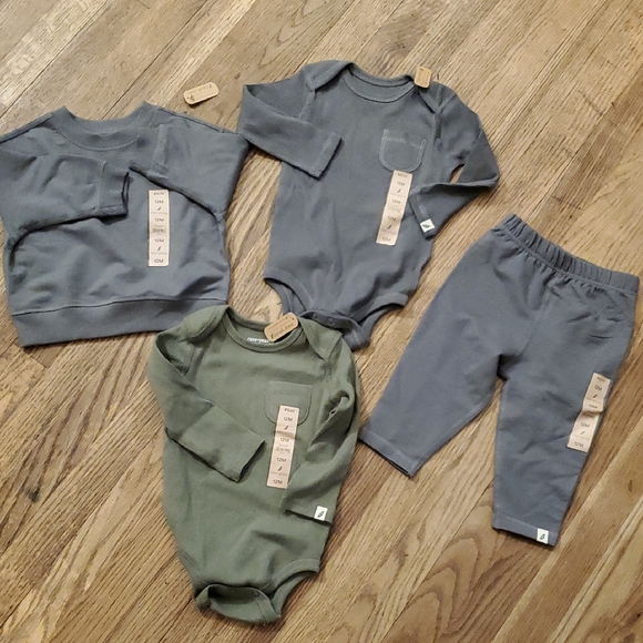 easy ~peasy Other - 4 Gray and Green Baby Clothing Set